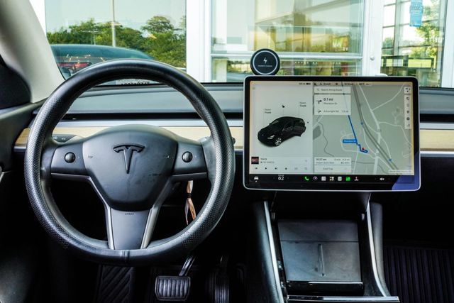 2020 Tesla Model Y Long Range AWD - 23034829 - 16