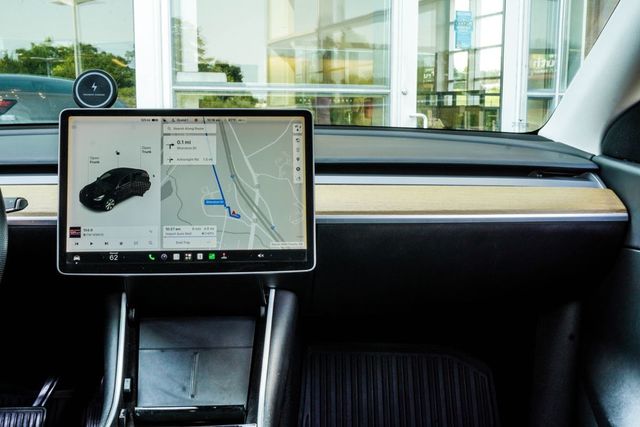 2020 Tesla Model Y Long Range AWD - 23034829 - 17