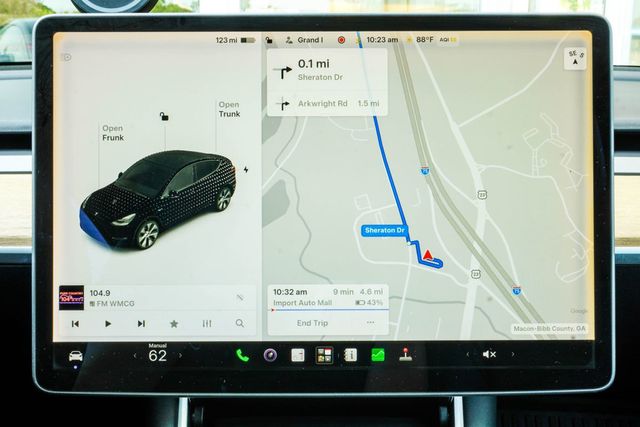 2020 Tesla Model Y Long Range AWD - 23034829 - 21