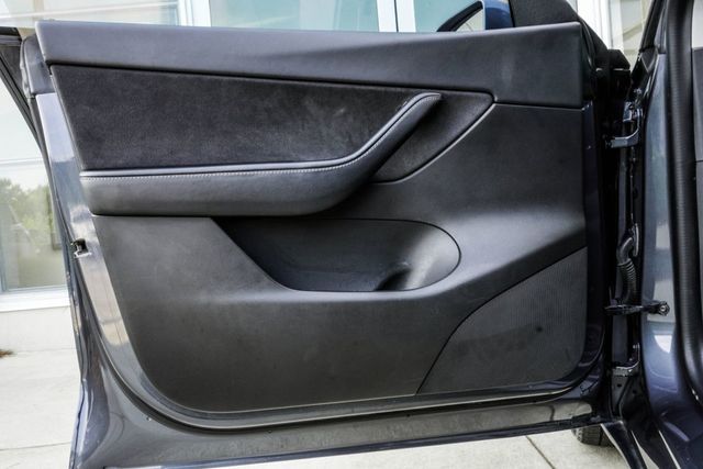 2020 Tesla Model Y Long Range AWD - 23034829 - 30