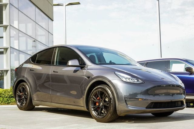 2020 Tesla Model Y Long Range AWD - 23034829 - 3