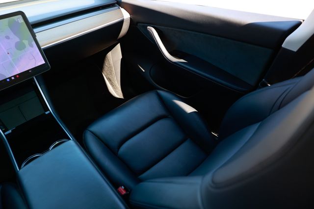 2020 Tesla Model Y Long Range AWD - 22943614 - 22