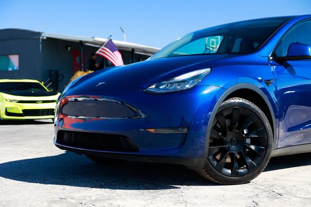 2020 Tesla Model Y Long Range AWD - 22943614 - 25