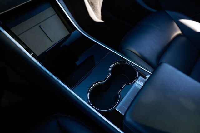 2020 Tesla Model Y Long Range AWD - 22943614 - 36