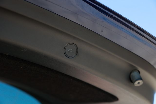 2020 Tesla Model Y Long Range AWD - 22943614 - 40