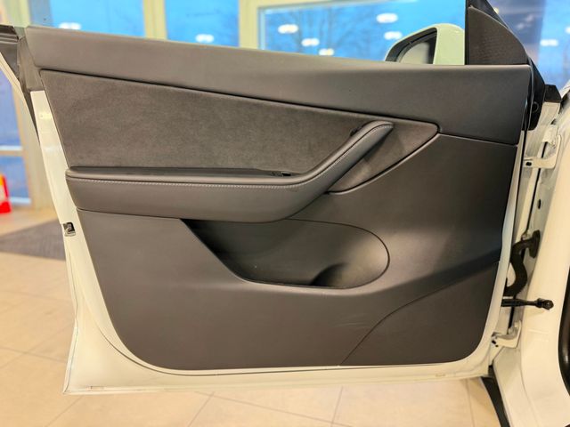 2020 Tesla Model Y Long Range AWD - 22989251 - 17