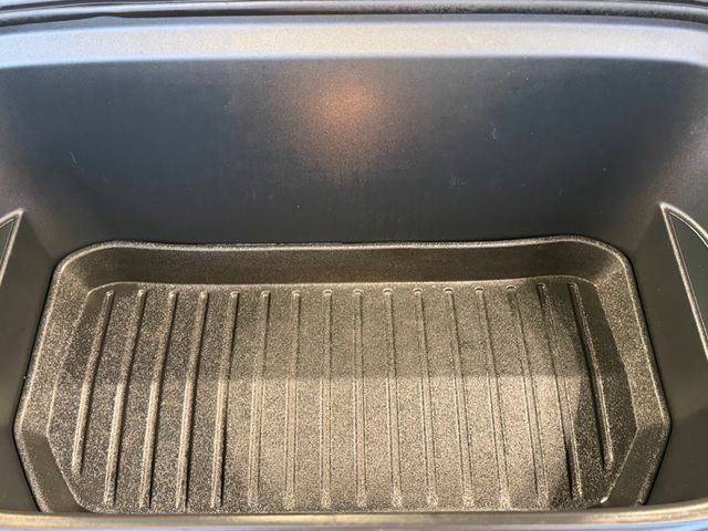 2020 Tesla Model Y Long Range AWD - 22989251 - 34