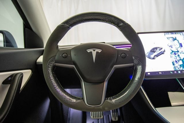 2020 Tesla Model Y Long Range AWD - 22648525 - 44