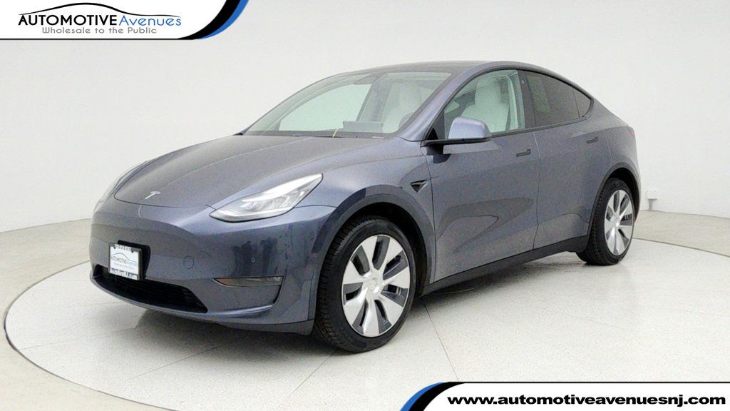 2020 Tesla Model Y Long Range AWD - 22950768 | Video 1