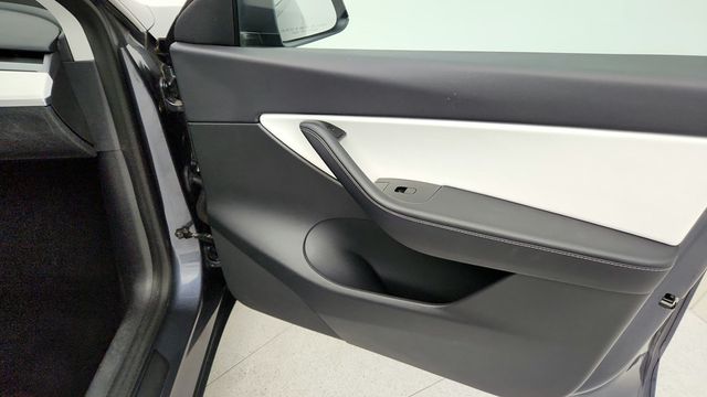 2020 Tesla Model Y Long Range AWD - 22950768 - 27