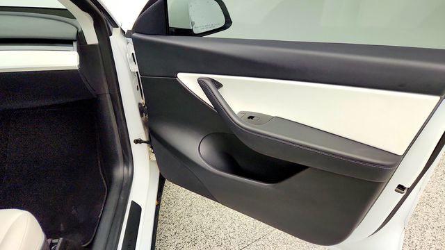 2020 Tesla Model Y Long Range AWD - 23094478 - 30
