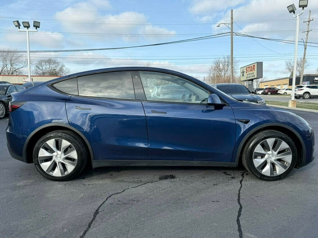 2020 Tesla Model Y Long Range AWD - 22155727 - 16