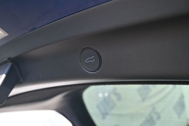 2020 Tesla Model Y Long Range AWD No Accidents Reported to Carfax - 22917440 - 14