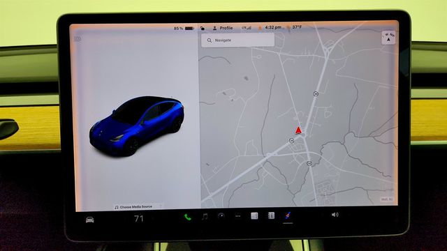 2020 Tesla Model Y Long Range AWD w/ 20'' Induction Wheels - 23000323 - 22