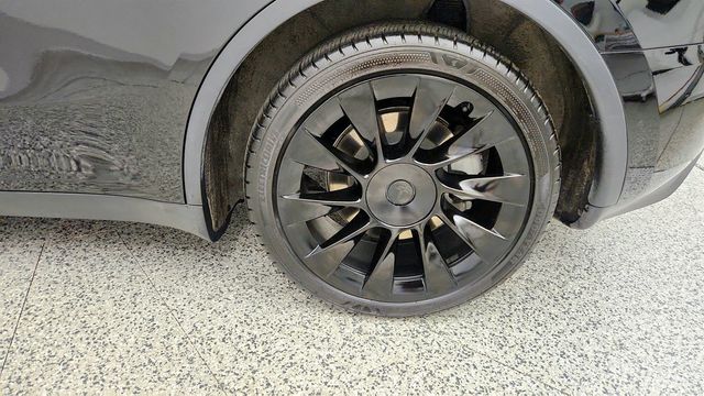 2020 Tesla Model Y Long Range AWD w/ 20'' Induction Wheels - 23059094 - 8