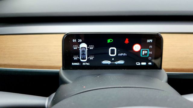 2020 Tesla Model Y Long Range AWD w/ 20'' Wheels, Premium Connectivity, Accel Boost - 22958812 - 13