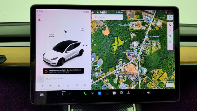 2020 Tesla Model Y Long Range AWD w/ 20'' Wheels, Premium Connectivity, Accel Boost - 22958812 - 22