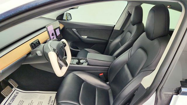 2020 Tesla Model Y Long Range AWD w/ 20'' Wheels, Premium Connectivity, Accel Boost - 22958812 - 24