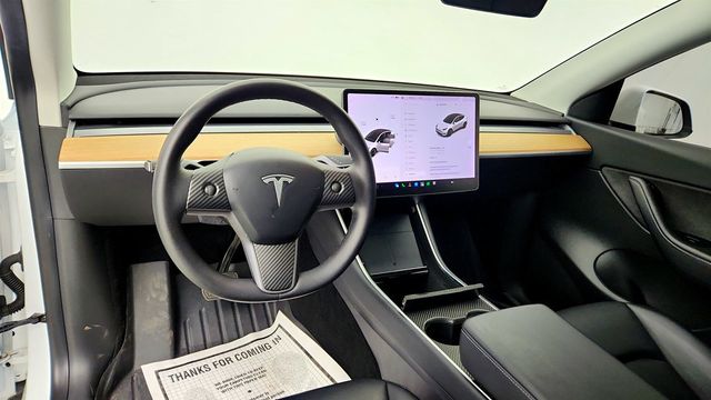 2020 Tesla Model Y Long Range AWD w/ 20'' Wheels, Traffic-Aware Cruise Controll - 23026772 - 11