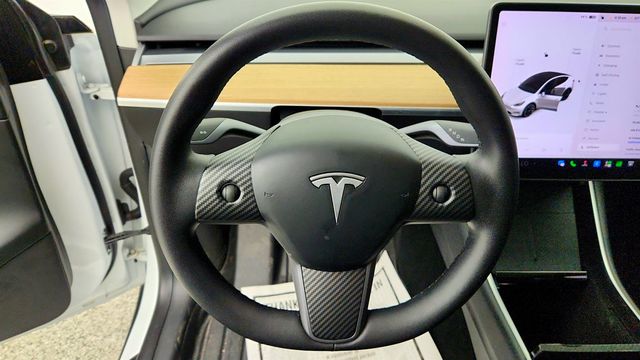 2020 Tesla Model Y Long Range AWD w/ 20'' Wheels, Traffic-Aware Cruise Controll - 23026772 - 12