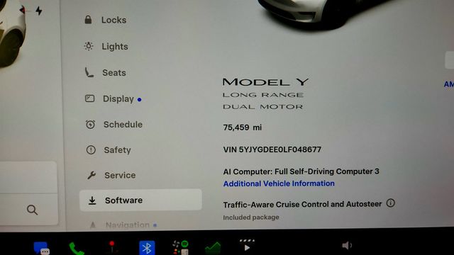 2020 Tesla Model Y Long Range AWD w/ 20'' Wheels, Traffic-Aware Cruise Controll - 23026772 - 13