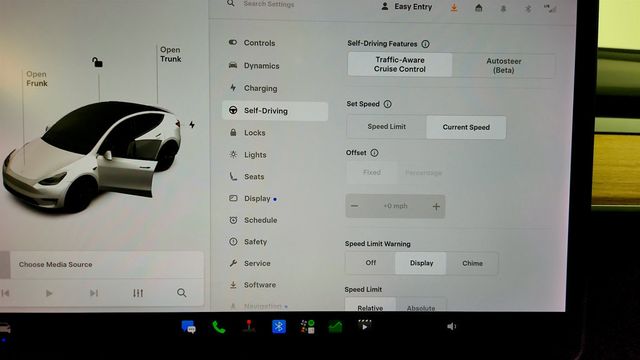 2020 Tesla Model Y Long Range AWD w/ 20'' Wheels, Traffic-Aware Cruise Controll - 23026772 - 18