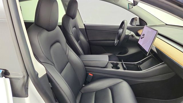 2020 Tesla Model Y Long Range AWD w/ 20'' Wheels, Traffic-Aware Cruise Controll - 23026772 - 27