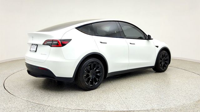 2020 Tesla Model Y Long Range AWD w/ 20'' Wheels, Traffic-Aware Cruise Controll - 23026772 - 4