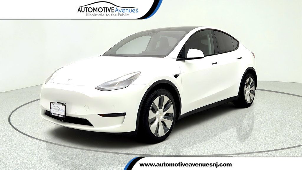 2020 Tesla Model Y Long Range AWD w/ Acceleration Boost - 23068287 | Video 1