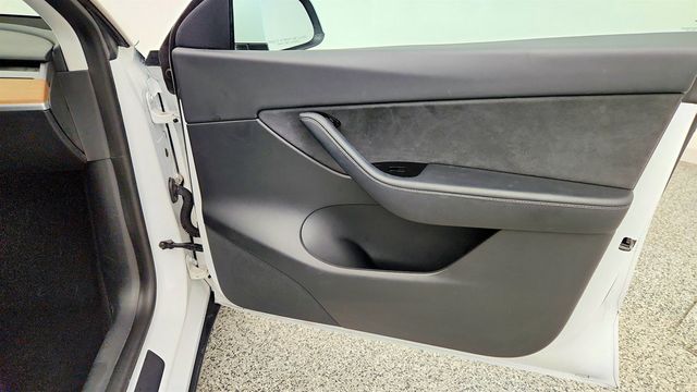 2020 Tesla Model Y Long Range AWD w/ Acceleration Boost - 23068287 - 28