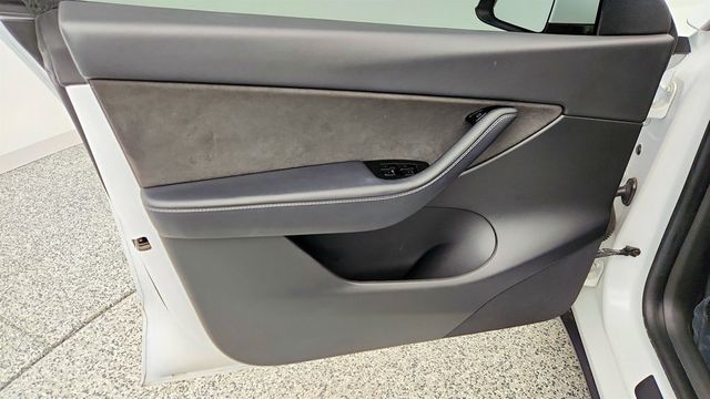 2020 Tesla Model Y Long Range AWD with 20'' Induction Wheels & Acceleration Boost - 22959938 - 10