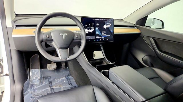 2020 Tesla Model Y Long Range AWD with 20'' Induction Wheels & Acceleration Boost - 22959938 - 11