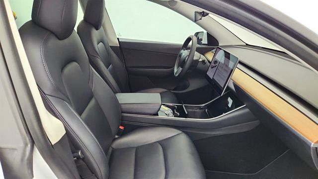 2020 Tesla Model Y Long Range AWD with 20'' Induction Wheels & Acceleration Boost - 22959938 - 28