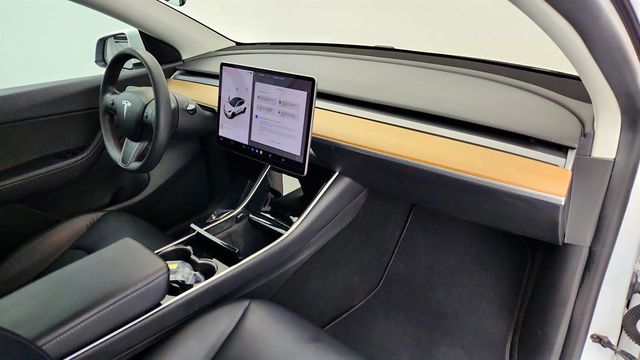 2020 Tesla Model Y Long Range AWD with 20'' Induction Wheels & Acceleration Boost - 22959938 - 29