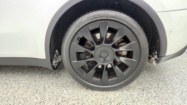 2020 Tesla Model Y Long Range AWD with 20'' Induction Wheels & Acceleration Boost - 22959938 - 8
