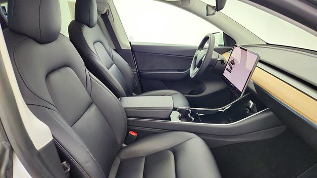 2020 Tesla Model Y Long Range AWD w/ Self Driving, 20'' Wheels & Acceleration Boost - 23020179 - 26