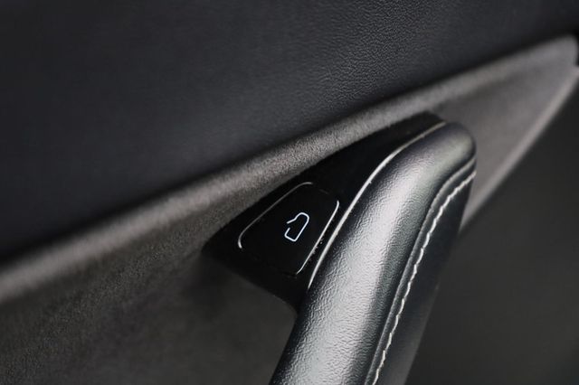 2020 Tesla Model Y Performance - 23033019 - 38