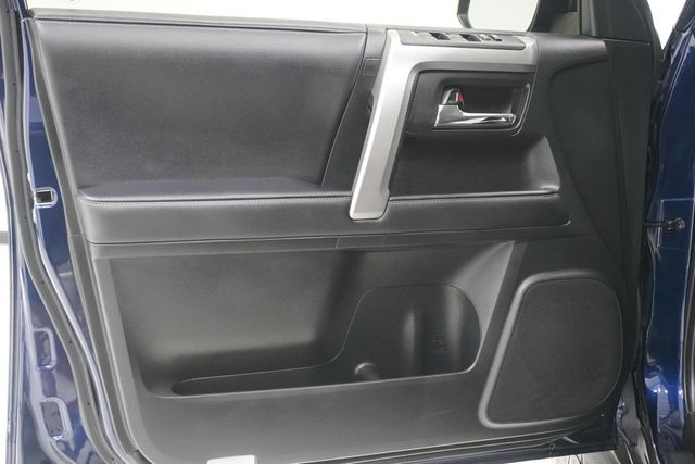 2020 Toyota 4Runner  - 22932235 - 13