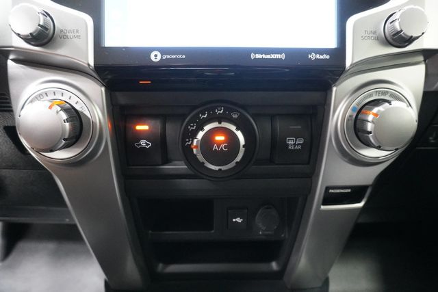 2020 Toyota 4Runner  - 22932235 - 19