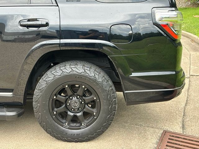 2020 Toyota 4Runner  - 23049229 - 37