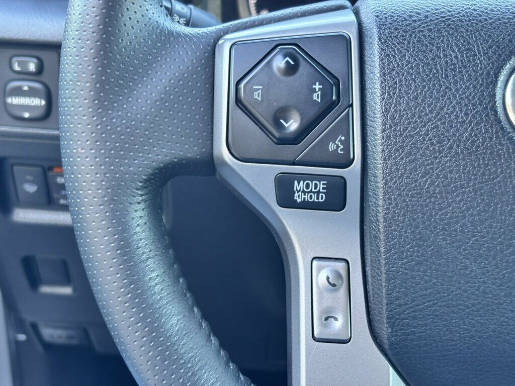 2020 Toyota 4Runner 2020 Toyota 4Runner Limited (1 OWNER) - 23088828 - 32