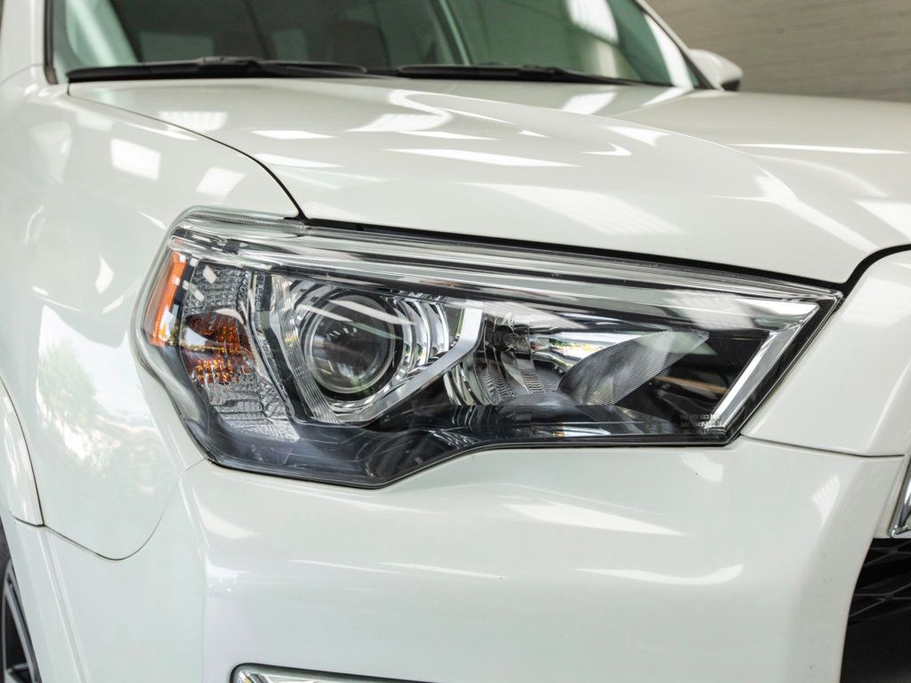 2020 Toyota 4Runner Limited 4WD photo 9
