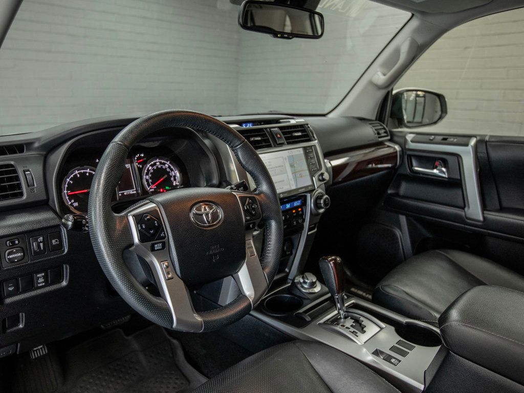 2020 Toyota 4Runner Limited 4WD photo 17