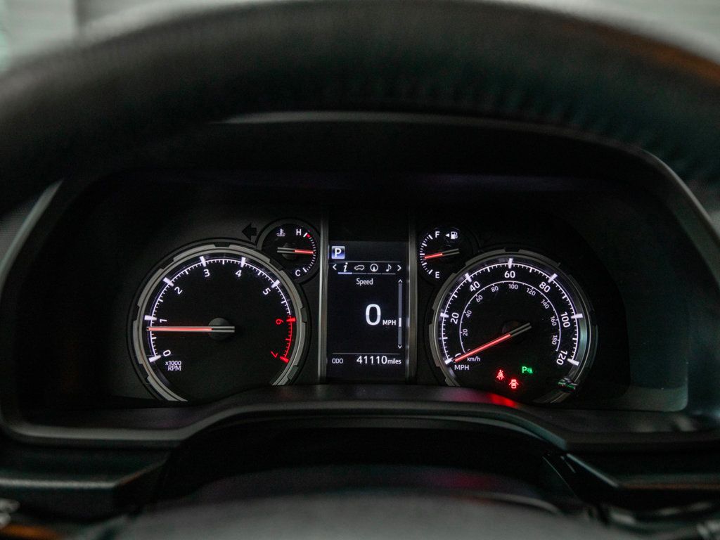 2020 Toyota 4Runner Limited 4WD photo 18