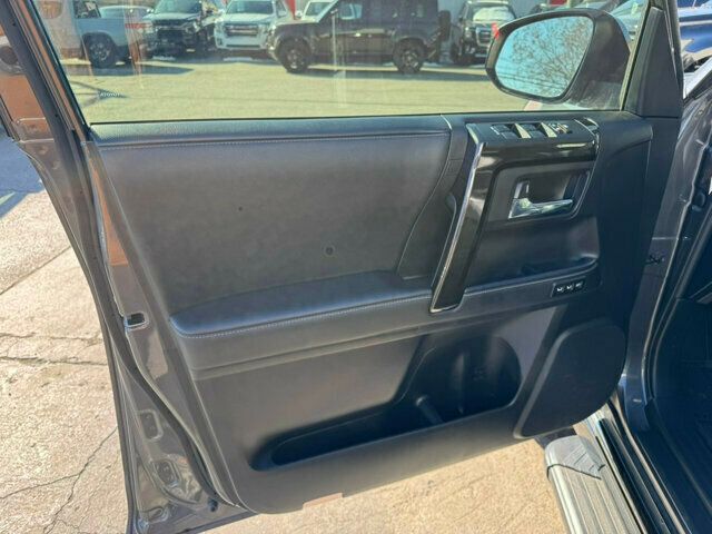 2020 Toyota 4Runner Local Trade/Nightshade/Heated&CooledSeats/Blind Spot Monitor/NAV - 22745732 - 9