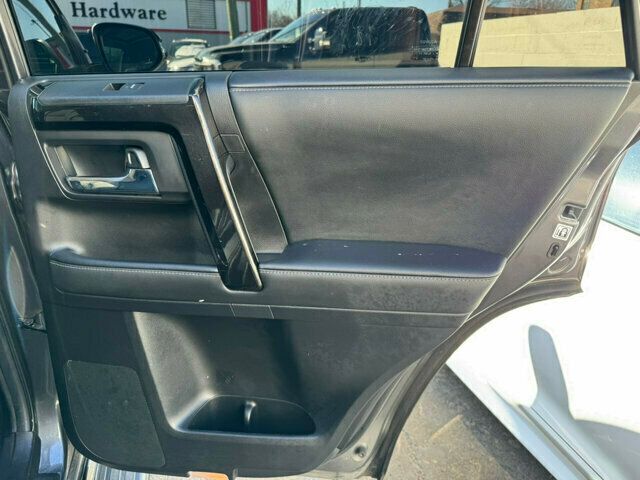 2020 Toyota 4Runner Local Trade/Nightshade/Heated&CooledSeats/Blind Spot Monitor/NAV - 22745732 - 16