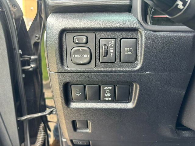 2020 Toyota 4Runner Nightshade 4WD - 23049229 - 33
