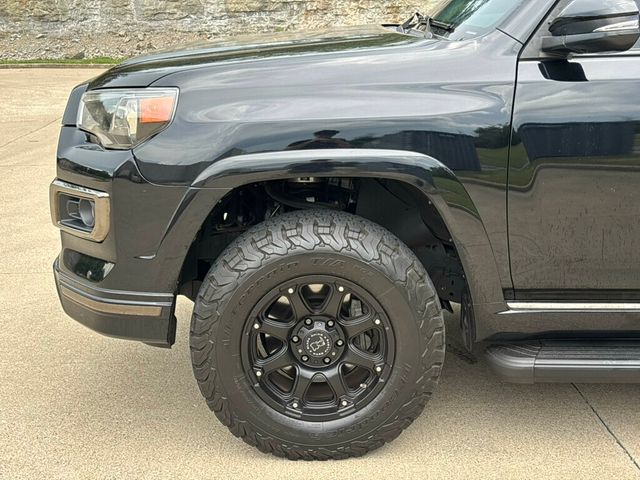 2020 Toyota 4Runner Nightshade 4WD - 23049229 - 36