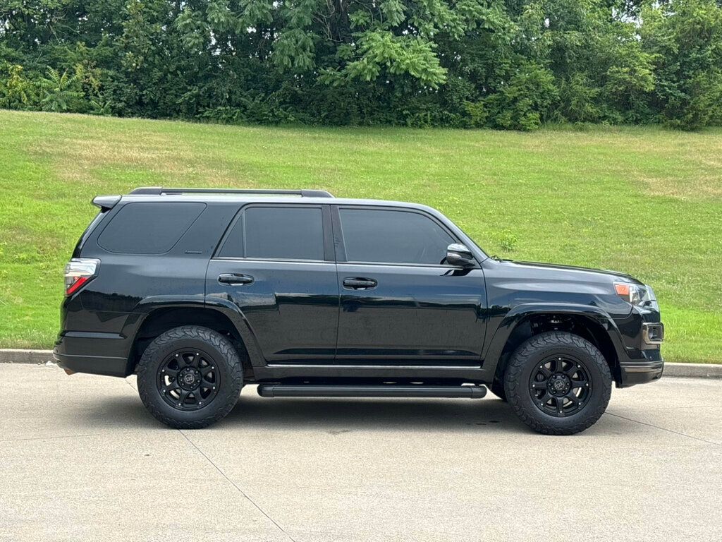 2020 Toyota 4Runner Nightshade 4WD - 23049229 - 7