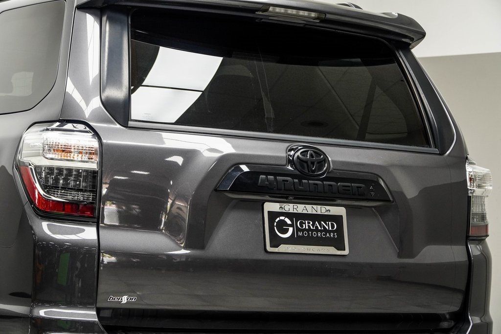 2020 Toyota 4Runner SR5 4WD photo 13